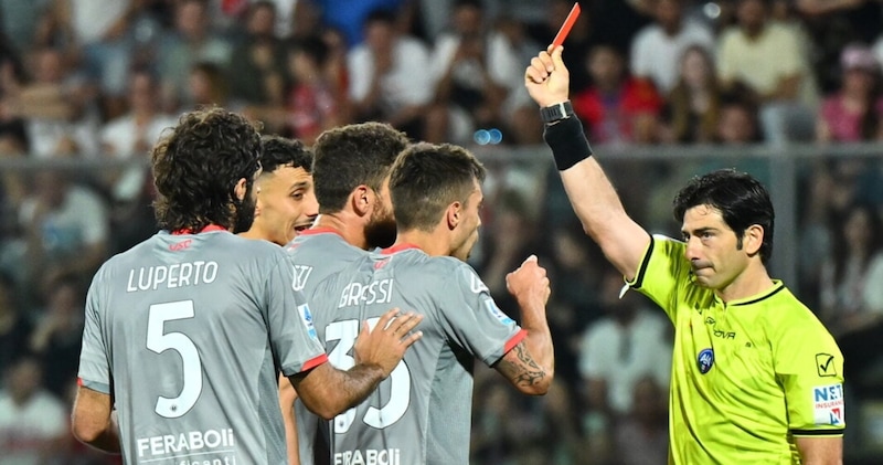 SERIE A : LA "STANGATA" FINALE ! Cremonese Paye le Prix Fort, Ces Suspensions Qui Hantent Déjà la Nouvelle Saison !