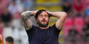 Joueurs de Catanzaro déçus après match Monza Serie A