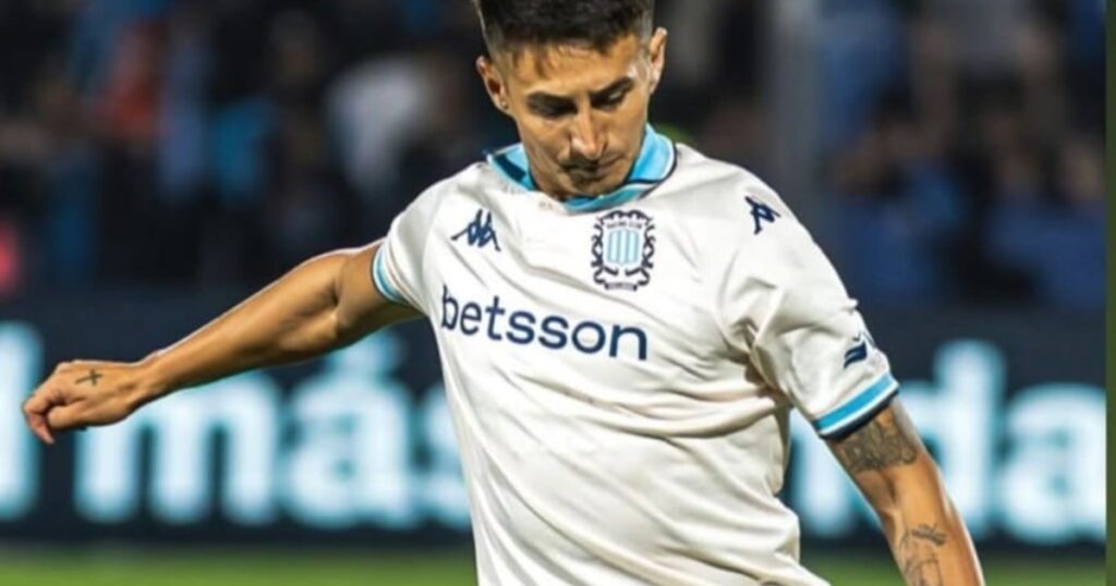 Gabriel Rojas joueur de Racing Club célébrant