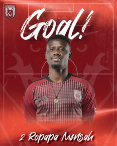 Ropapa Mensah célébrant un but avec Chattanooga Red Wolves SC