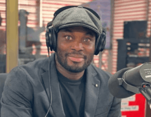Michael Essien s'exprimant pour le football ghanéen
