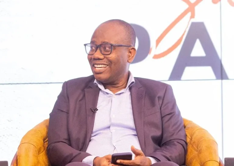 Kwesi Nyantakyi discutant du football ghanéen