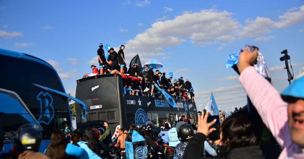 Belgrano : La Fête Déraille-t-elle ? Quand une Promotion Transforme une Ville Entière en Chaudron Argentin