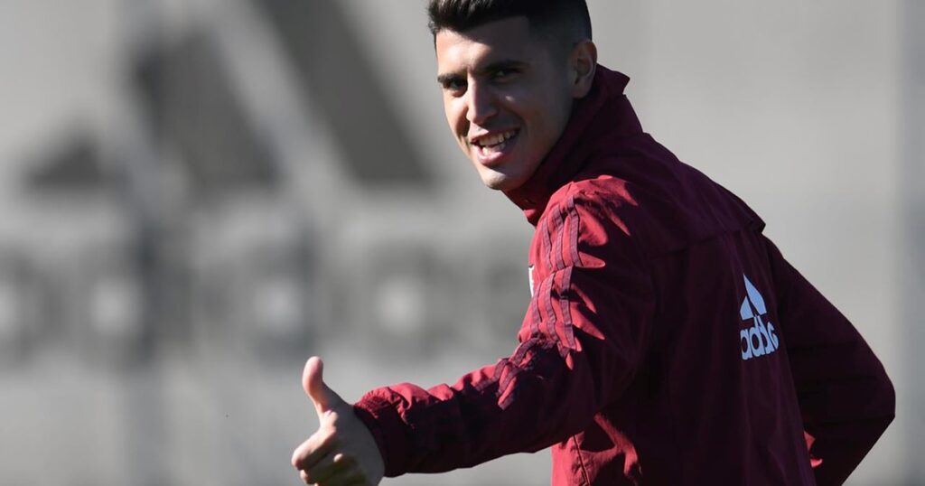 Exequiel Palacios jouant pour le Bayer Leverkusen
