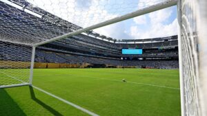 Choc en finale de Conference League : L'Expert Qui Ose Démolir les Pronostics Entre Crystal Palace et Rayo Vallecano !