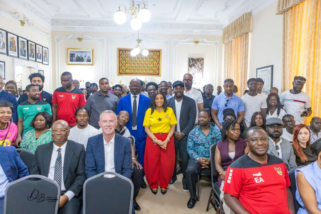 GHANA LANCE SON "PLAN MARSHALL" EN ANGLETERRE : La Chasse Aux Talents Oubliés Contre Les Géants Européens !