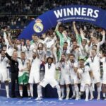 Logo du Real Madrid et du FC Barcelone, avec le logo Forbes en arrière-plan