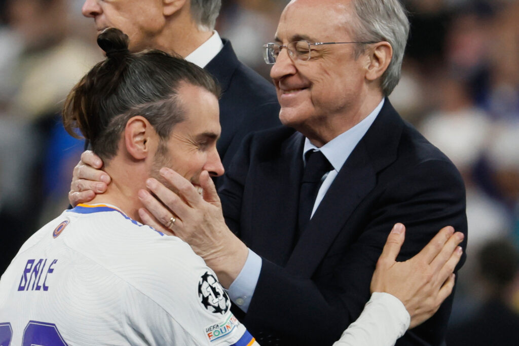 Gareth Bale en maillot du Real Madrid souriant