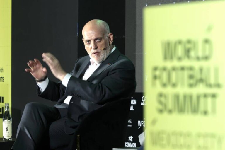 Javier Tebas, logo LaLiga et logo Google symbolisant la collaboration contre la piraterie numérique.