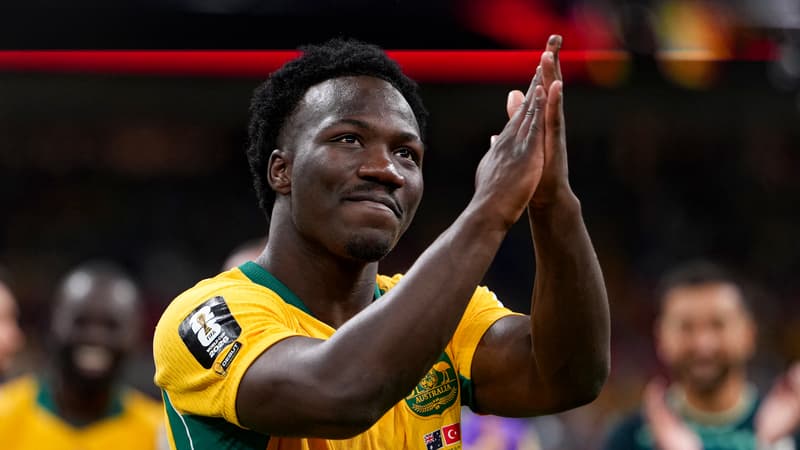 Nestory Irankunda célébrant un but avec l'Australie lors d'un match de Coupe du Monde.