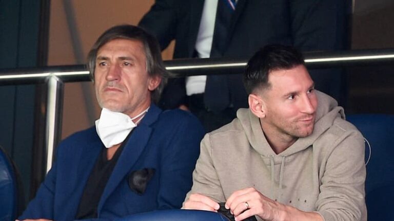 Jorge Messi et Lionel Messi lors d'un événement sportif