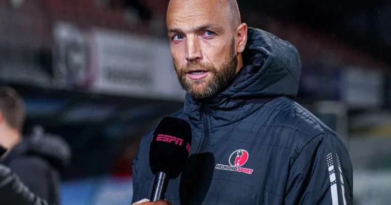 Tim Bakens sur le terrain du Freethiel, stade du SK Beveren
