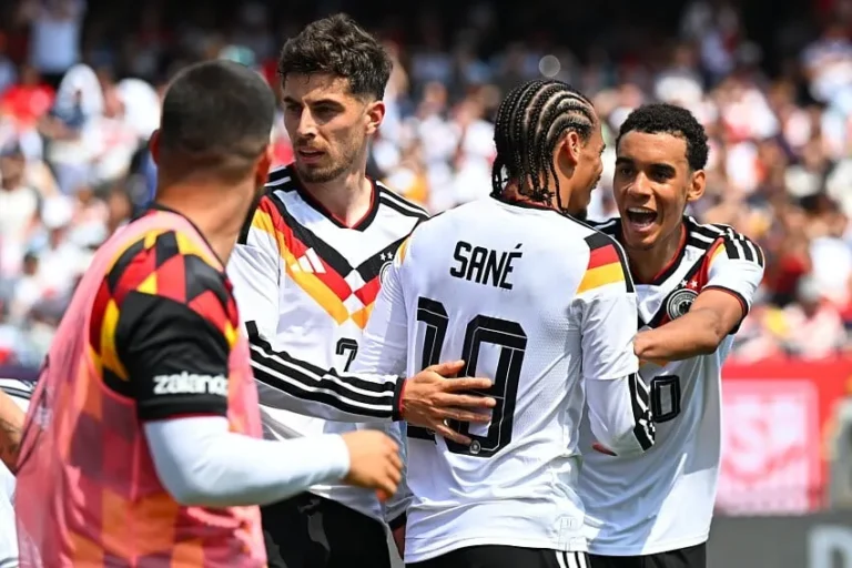 Équipe d'Allemagne face à l'équipe de Curaçao avant un match de la Coupe du Monde 2026