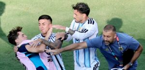 Paredes pas expulsé en finale Mondial 2026 : 1 correction choc de la FIFA qui relance le débat sur la discipline