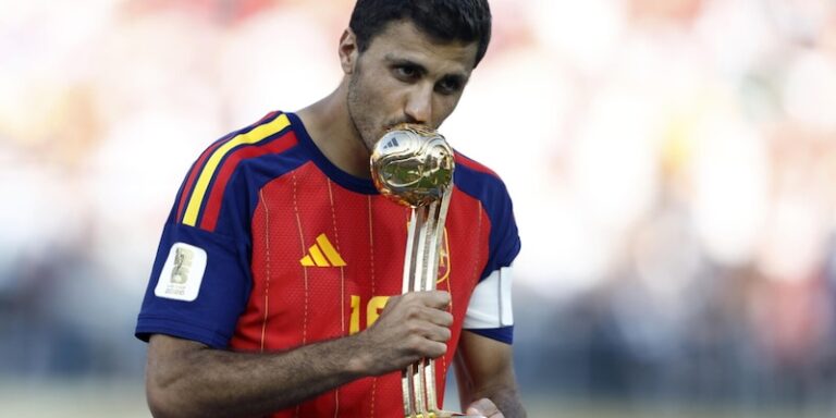Rodri en discussion avec José Mourinho pour un transfert au Real Madrid