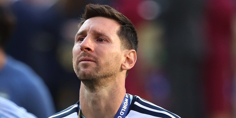 Messi triste après la défaite de l'Argentine en finale du Mondial 2026 contre l'Espagne au MetLife Stadium