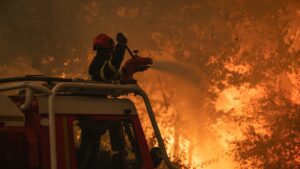 Girondins de Bordeaux : Incendie en Gironde perturbe la préparation estivale