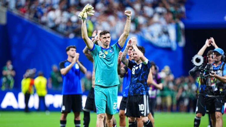 Emiliano Martinez gardien argentin polémique Malouines finale Coupe du monde 2026 MetLife Stadium