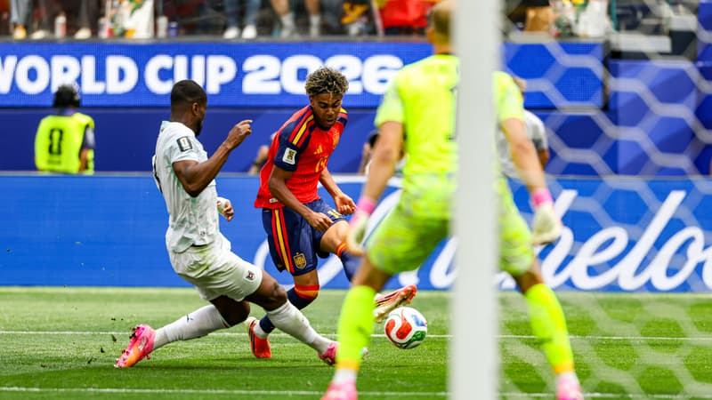 Lamine Yamal célébrant un but pour l'Espagne au SoFi Stadium lors du Mondial 2026 contre l'Autriche, symbolisant le réveil de la Roja.