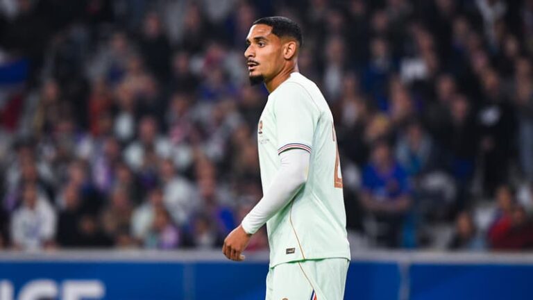 Maxence Lacroix en action lors de la Coupe du Monde 2026, cible du mercato Chelsea.