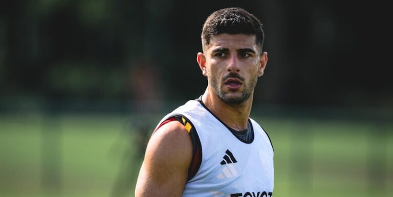 Kostas Koulierakis AS Roma nouveau numéro maillot