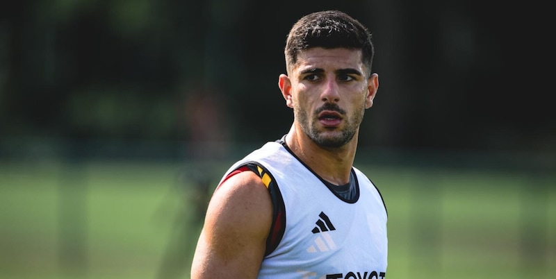 Kostas Koulierakis AS Roma nouveau numéro maillot