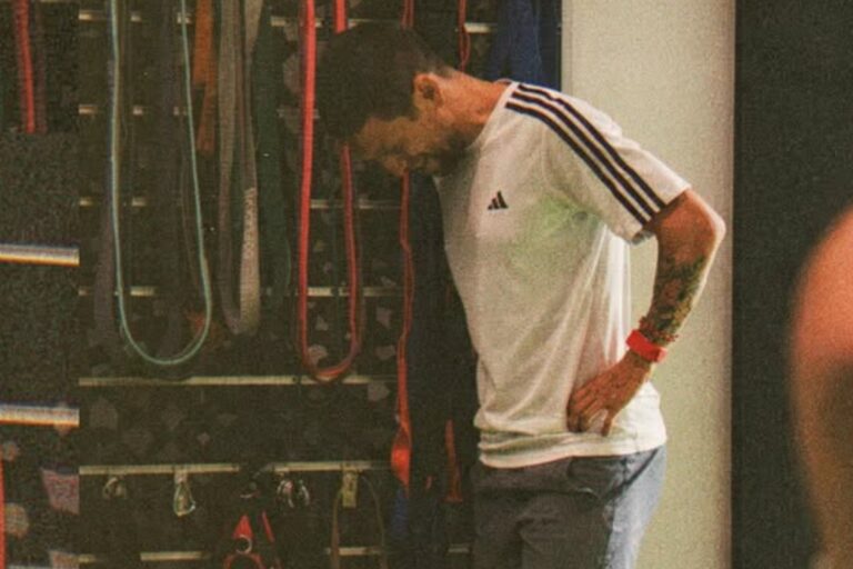 Papu Gómez en tenue d'entraînement du Séville FC