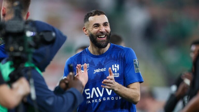 Karim Benzema sur le terrain d'Al-Hilal
