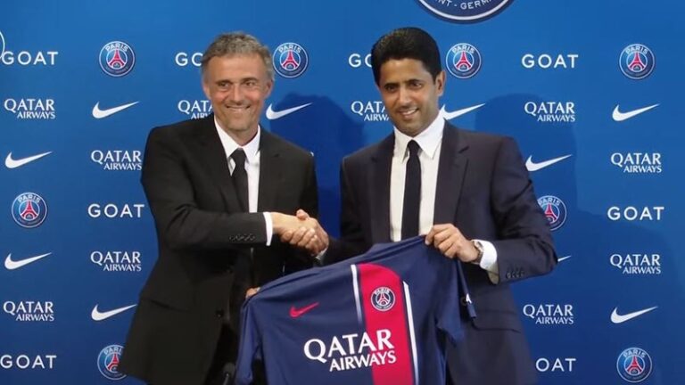 Luis Enrique entraîneur PSG sur le banc