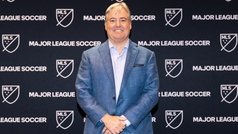 Mauricio Pochettino lors d'une conférence de presse aux États-Unis en 2030