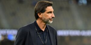Piero Ausilio et Roberto De Zerbi discutant football