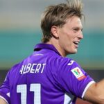 Gudmundsson à la Lazio : l&rsquo;ailier islandais arrive à Formello pour les visites médicales et la signature