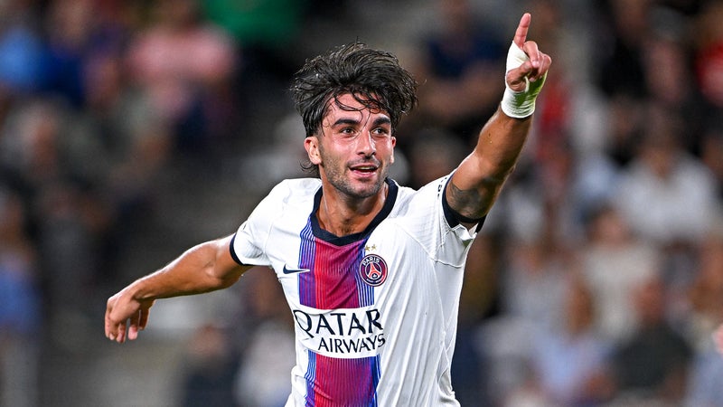 Ferran Torres et Luis Enrique : Une Relation Unique au PSG, Entre Confidences et Héritage Footballistique