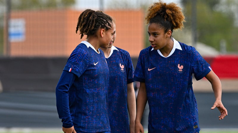 Coupe du Monde Féminine U20 : La France se Qualifie Brillamment avec une Stratégie Innovante sur Corner