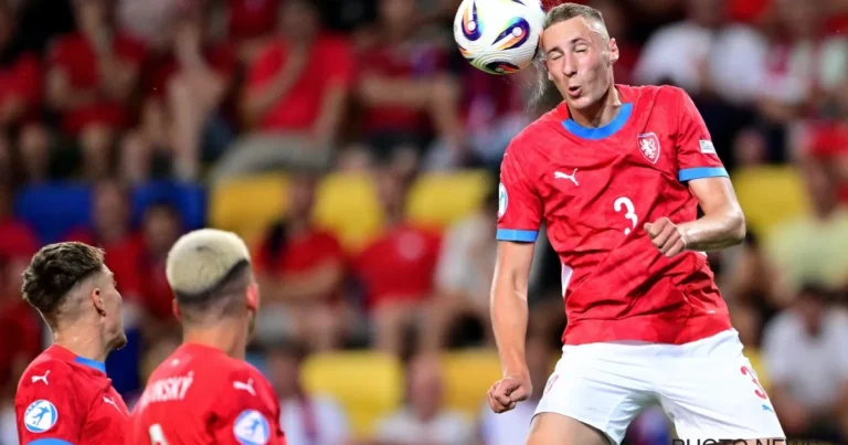 Ondrej Kricfalusi, nouvelle recrue de l'Union Saint-Gilloise, lors de sa présentation officielle